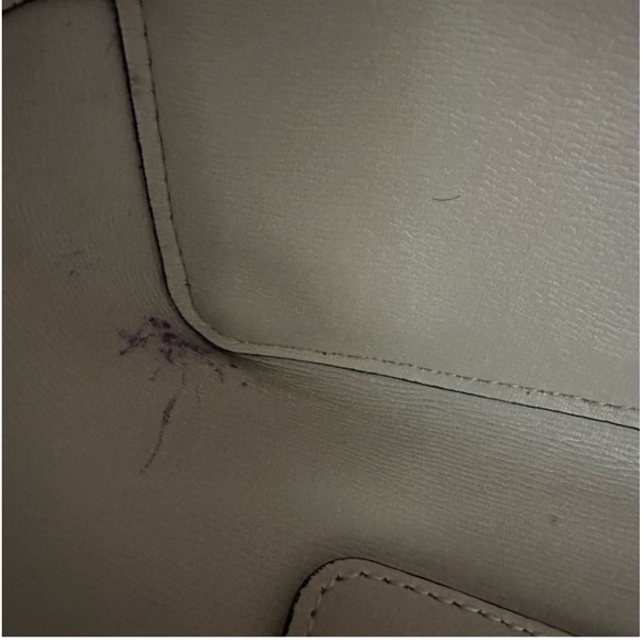 Kate Spade New York
MARGAUX LARGE TOTE - Picture 16 of 16